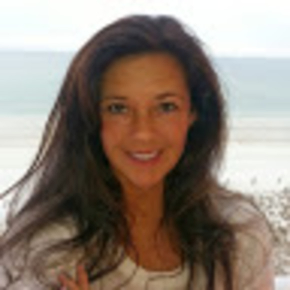 Meet your Posher, Julie - Picture 1 of 1